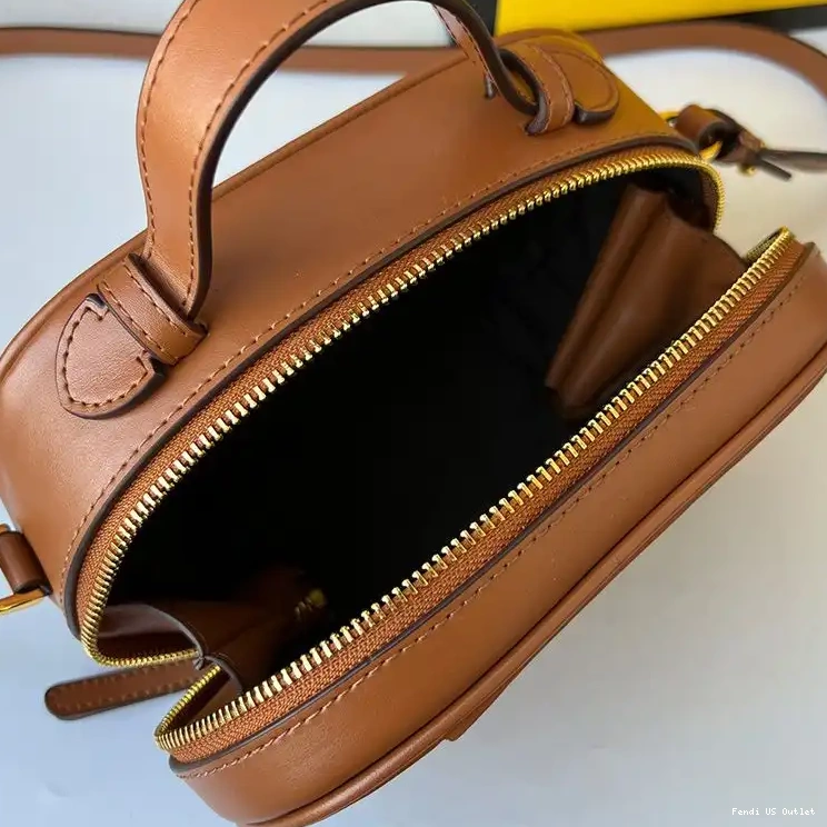 Vintage HOT Fendi Case Calf Brown O'Lock Camera Mini Leather In 0406